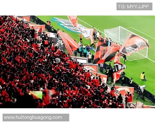 今晚东北联迎战泰坦期待一场激烈对决球迷热情高涨助威助力球队争胜 今晚东北联迎战泰坦期待一场激烈对决球迷热情高涨助威助力球队争胜