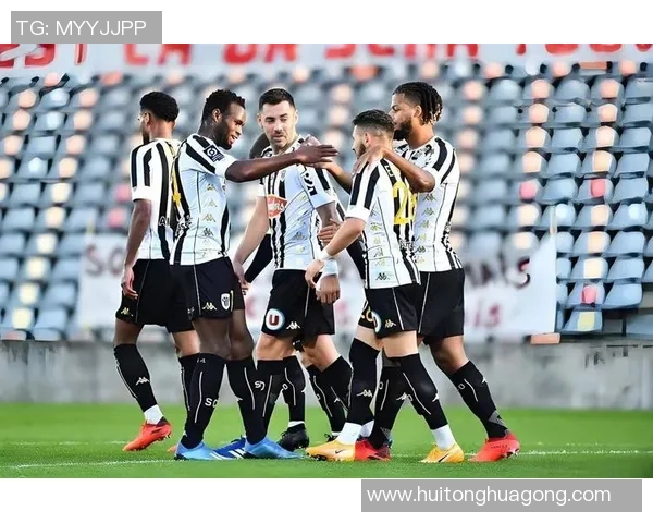 法甲激战尼姆迎战昂热双方争夺宝贵积分展现实力较量